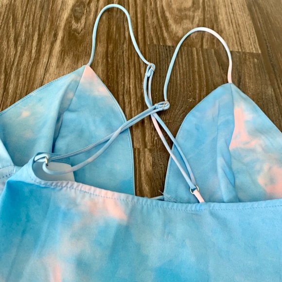 Superdown Isla Strappy Top Size Small Pink and Blue - Picture 5 of 5